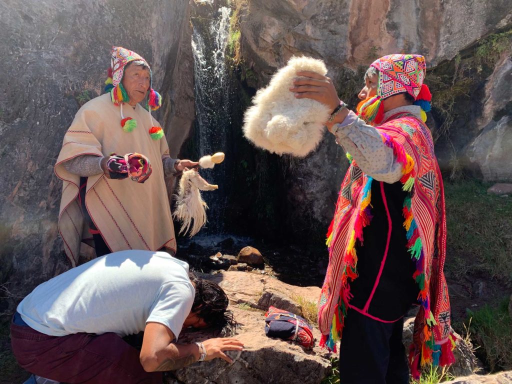 Qeros Shamans preserve the inca medicine wisdom (photo: Walter Coraza)